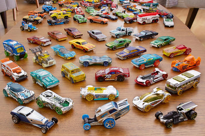 Hot Wheels 20 Car Gift Pack - Hot Wheels Cars Design May Vary
