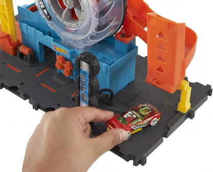 Mattel Hot Wheels Toy Car City Super Twist Tire Shop Track Set with 1:64 Scale Car  For Kids